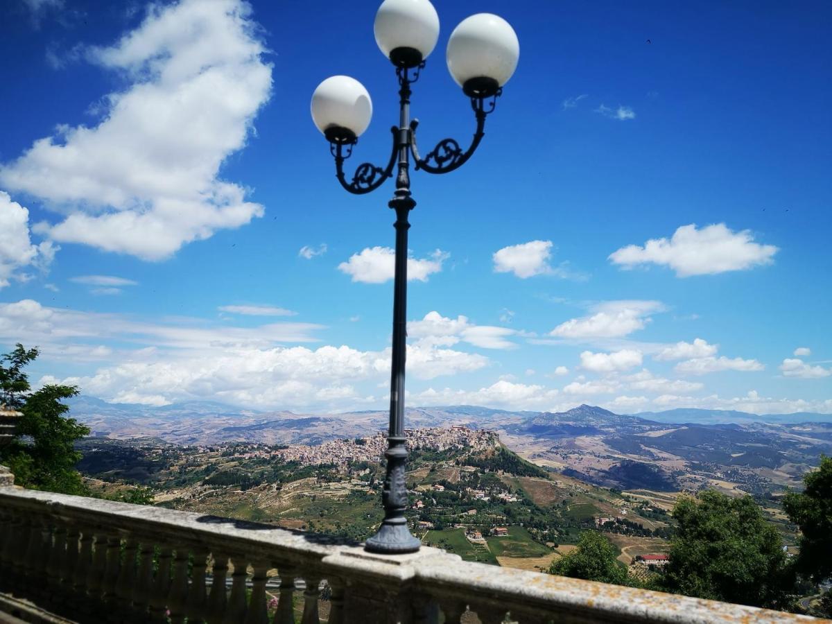 Del Centro Bed and Breakfast Έννα Εξωτερικό φωτογραφία