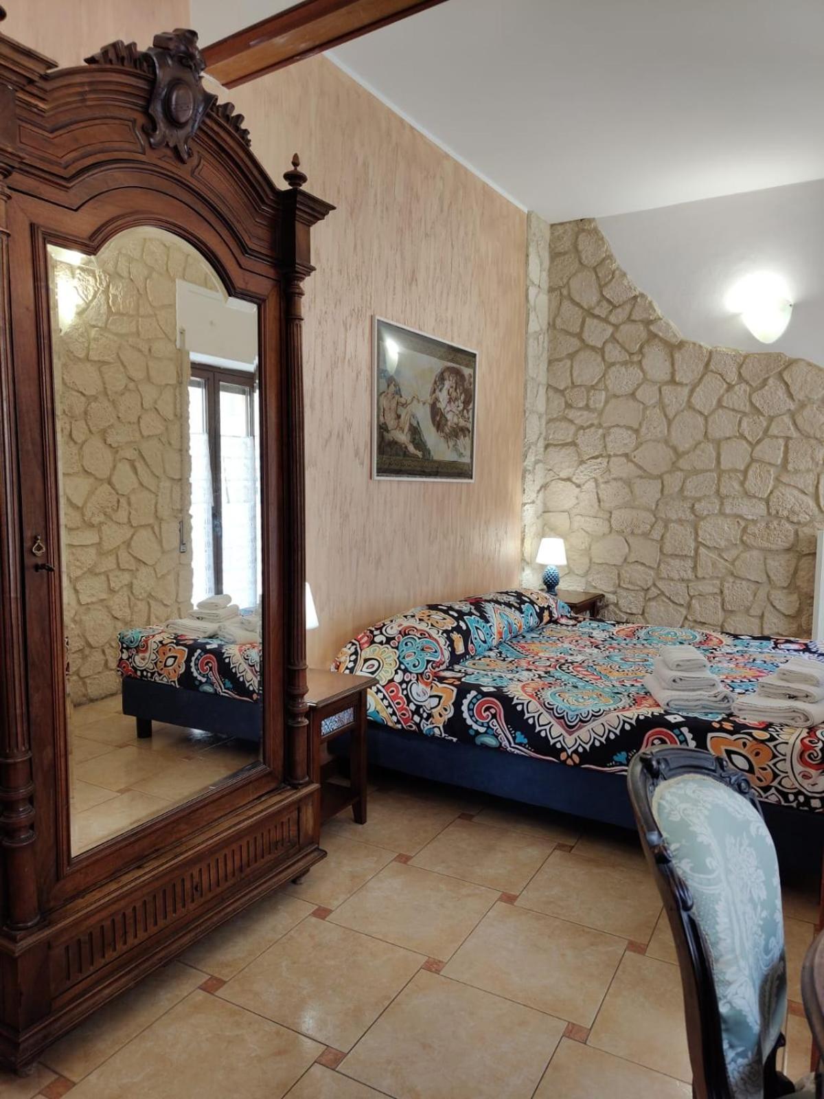 Del Centro Bed and Breakfast Έννα Εξωτερικό φωτογραφία