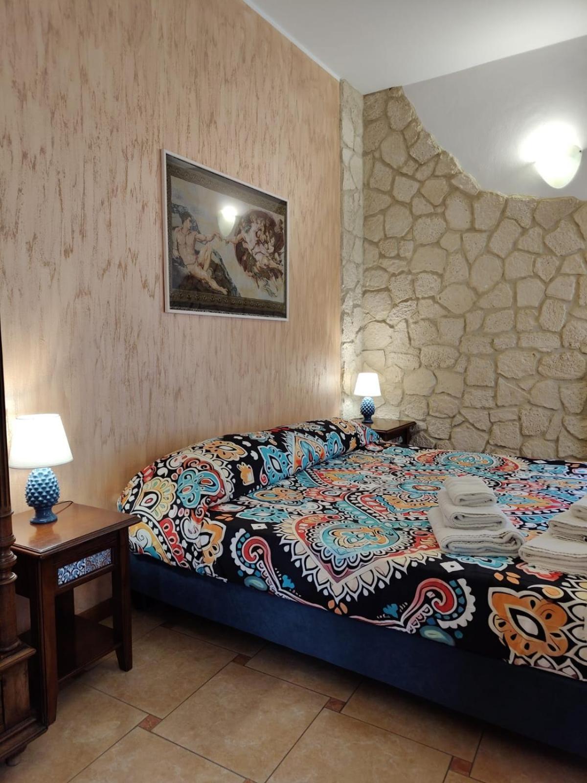 Del Centro Bed and Breakfast Έννα Εξωτερικό φωτογραφία