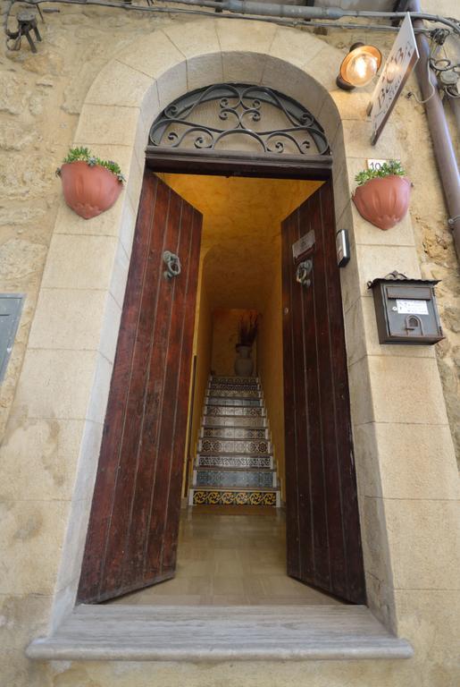Del Centro Bed and Breakfast Έννα Εξωτερικό φωτογραφία