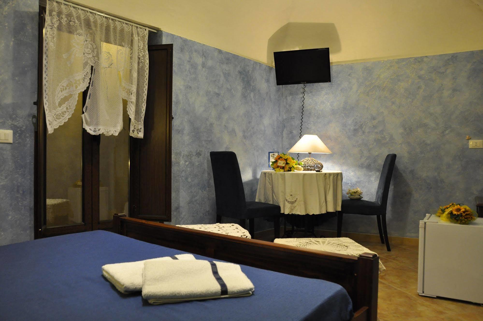 Del Centro Bed and Breakfast Έννα Εξωτερικό φωτογραφία