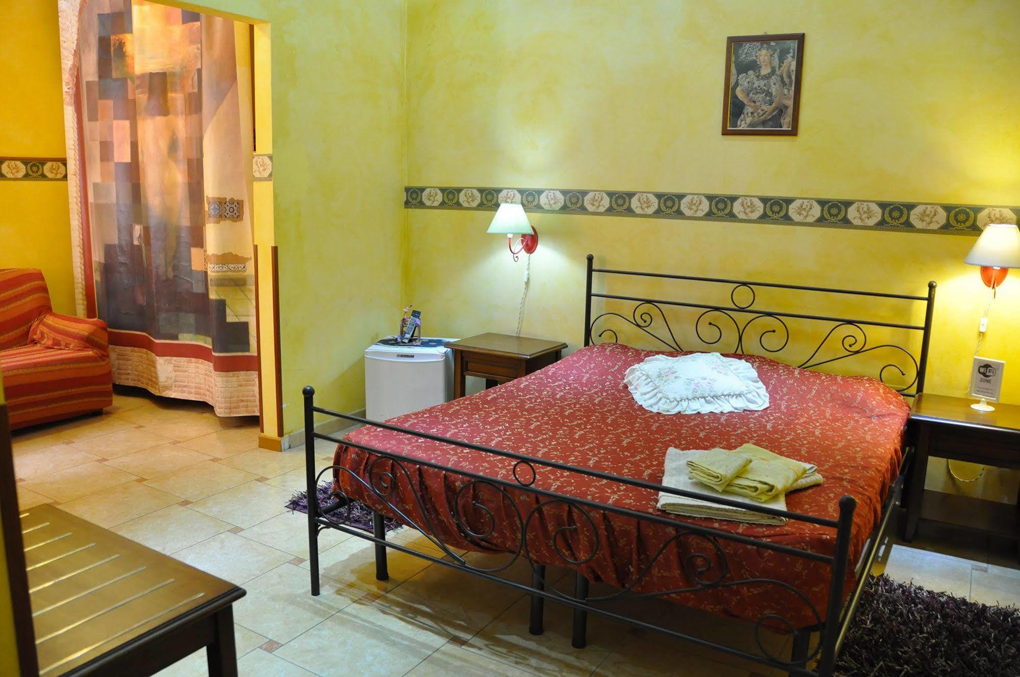 Del Centro Bed and Breakfast Έννα Εξωτερικό φωτογραφία