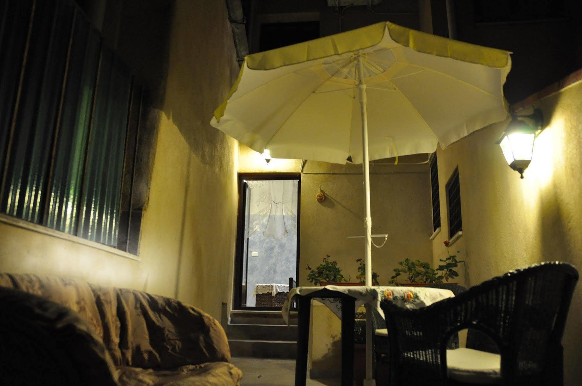 Del Centro Bed and Breakfast Έννα Εξωτερικό φωτογραφία