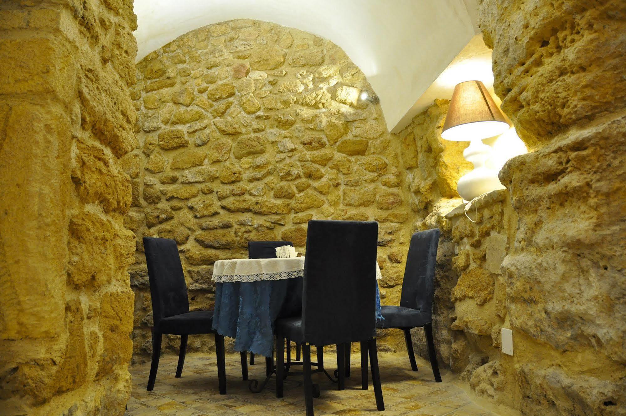 Del Centro Bed and Breakfast Έννα Εξωτερικό φωτογραφία