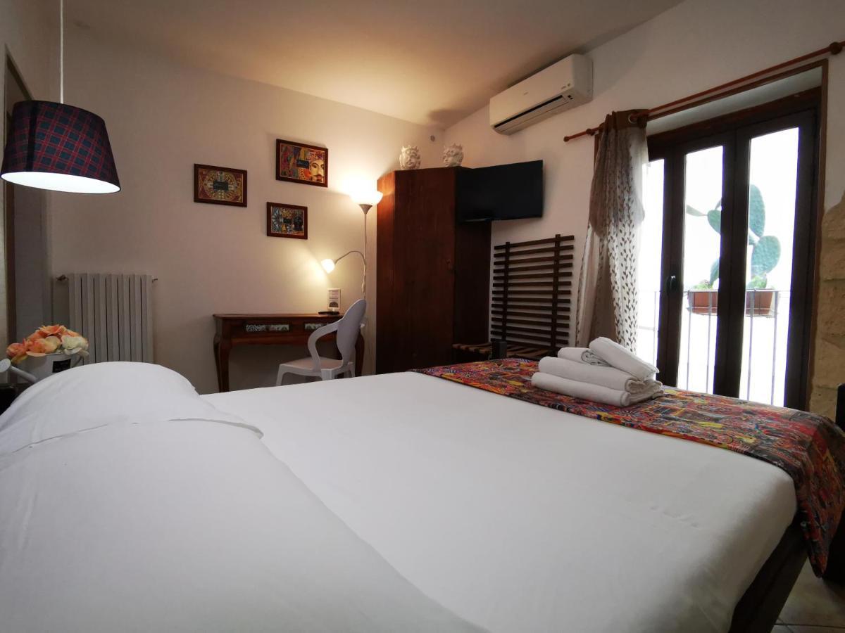 Del Centro Bed and Breakfast Έννα Εξωτερικό φωτογραφία